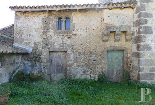 character properties France poitou charentes   - 12