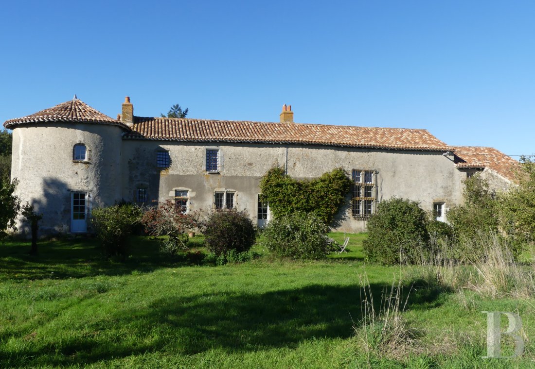 character properties France poitou charentes   - 1