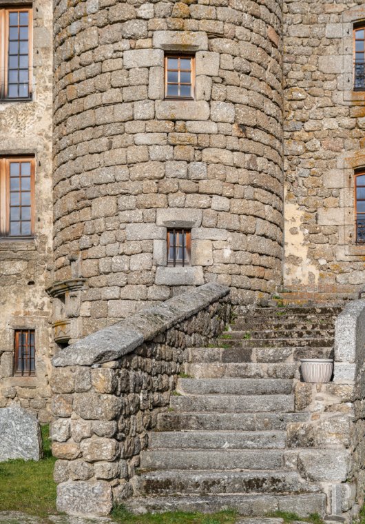 chateaux for sale France auvergne   - 3