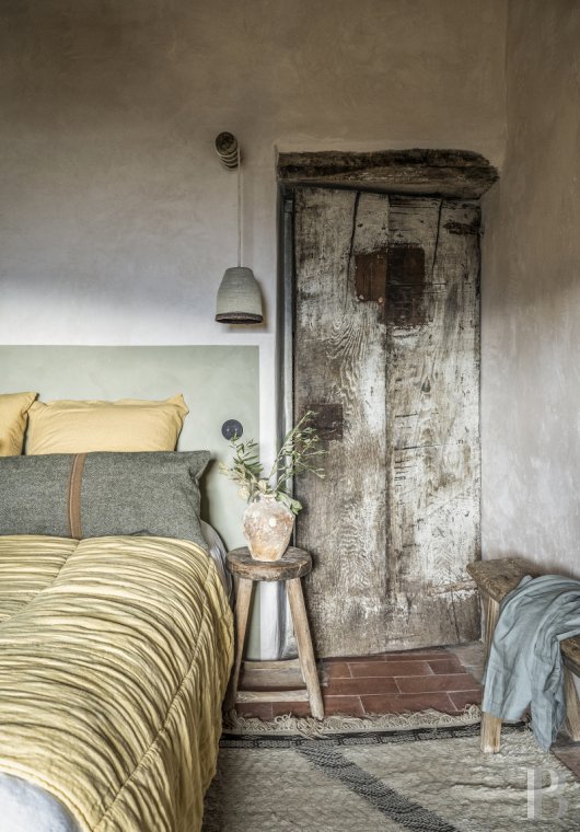En Toscane, entre Arezzo et Cortona, une ancienne maison paysanne en plein ciel  - photo  n°30