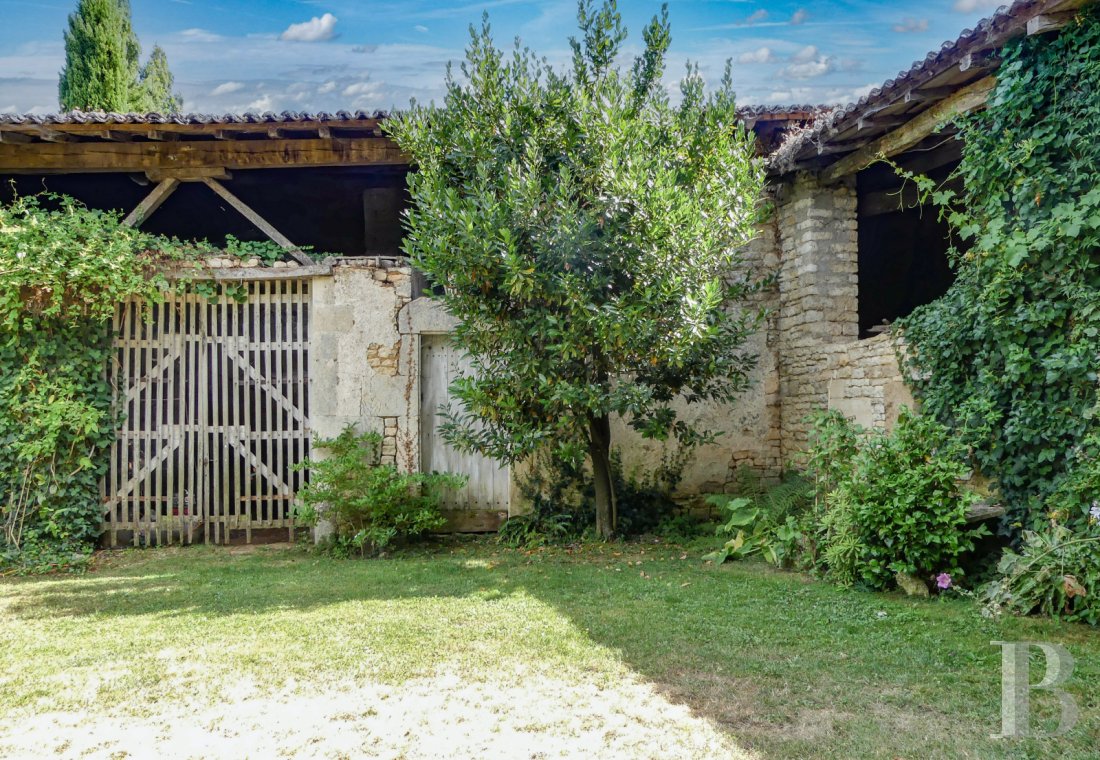 french village houses for sale poitou charentes   - 18